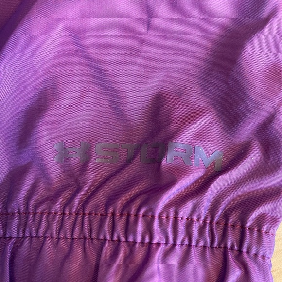 Under Armour Lightweight Loose Fit Windbreaker Iridescent Purple Storm Size S - Picture 9 of 10